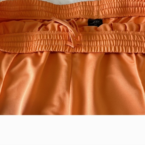 Jogging suit - Picture 3 of 5